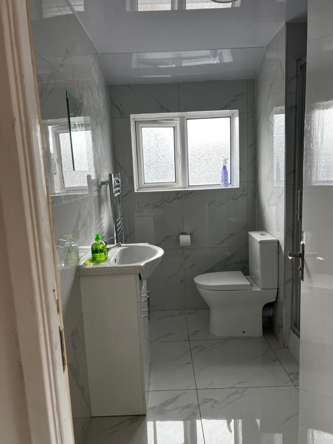 Good Priced Single Rooms In Hayes Northolt  Exterior foto