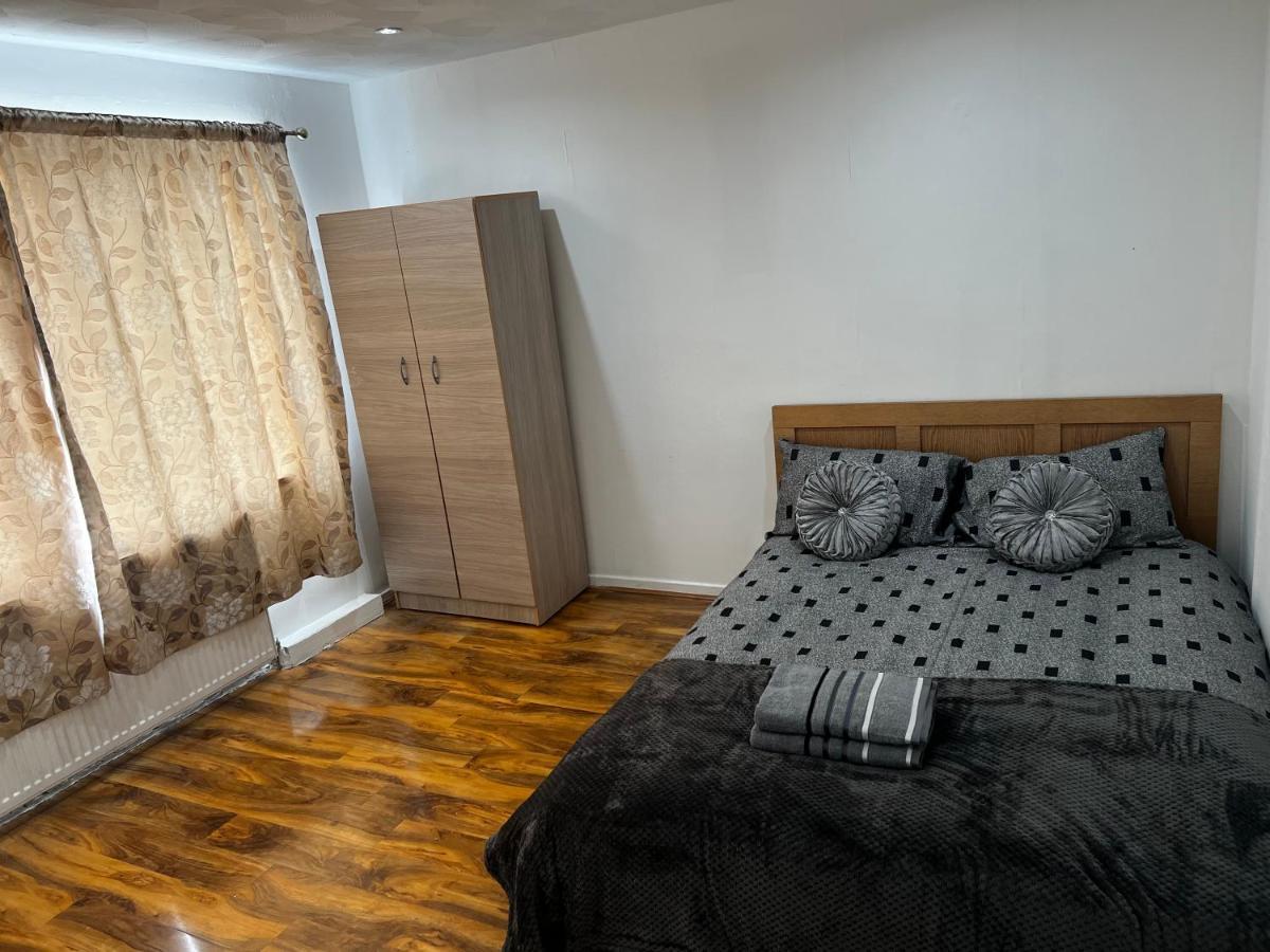 Good Priced Single Rooms In Hayes Northolt  Exterior foto